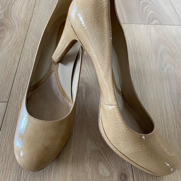 Naturalizer Nude Pumps - Picture 1 of 4